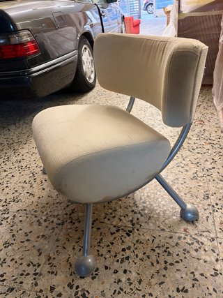 Sillón moderno beige y gris