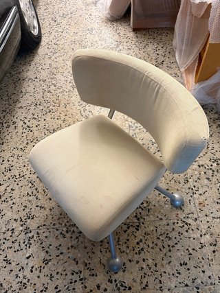 Sillón moderno beige y gris