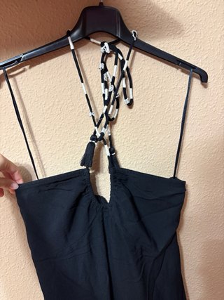 Vestido largo negro con tirantes