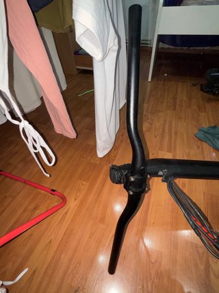 Manillar de bicicleta negro