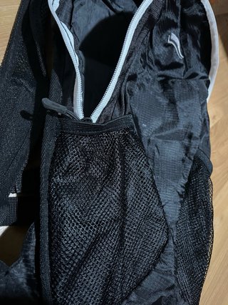 Mochila negra ligera