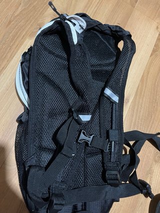 Mochila negra ligera