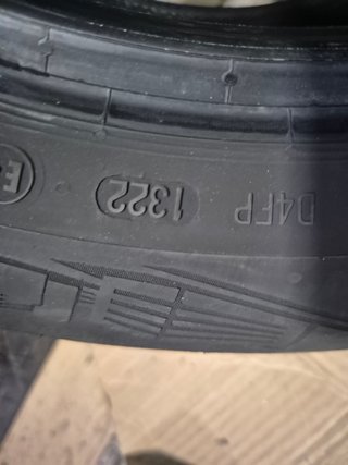 Neumáticos 215/55 R16 All Seasons v xl continental