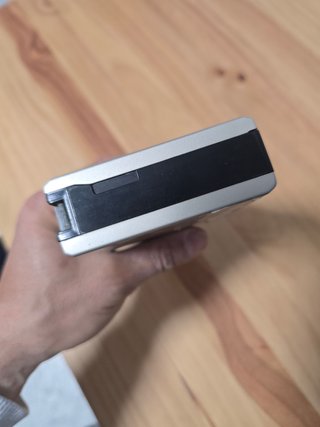Walkman Sony WM-24 Plata y Rojo