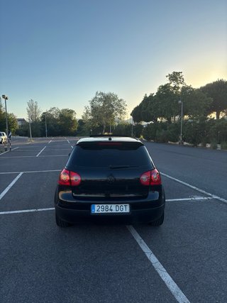 Volkswagen Golf 2005