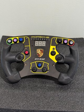Base Fanatec Clubsport 2.5 + Volante Formula v2