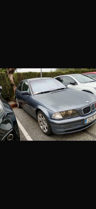 BMW 320 E46 averiado