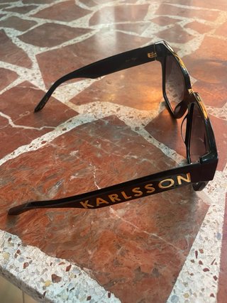 Gafas de sol negras