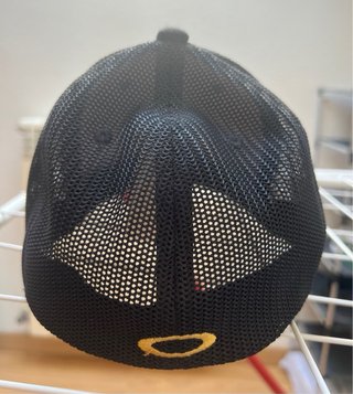 Gorra Oakley Camuflaje Gris y Negra