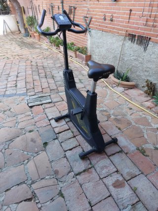 Bicicleta Estática Negra Marca Carteye EC- 3200