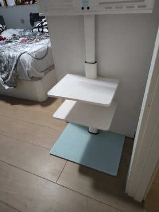 Mueble TV con estantes blanco y azul