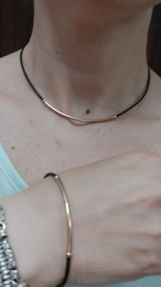 Girocollo oro 585..14kt caucciù nero