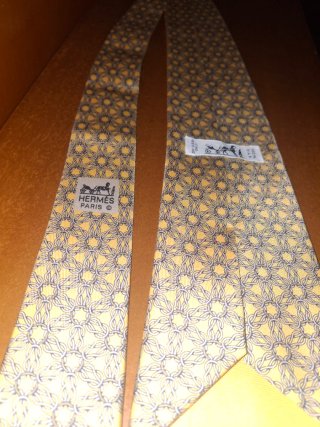 Corbata Hermes Seda Amarilla Diseño Geométrico