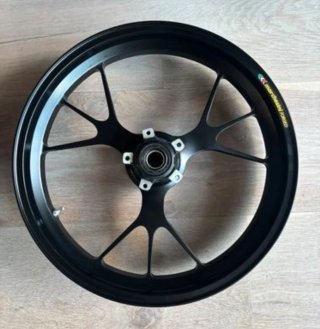 Llantas Ducati Streetfighter V4S Negras