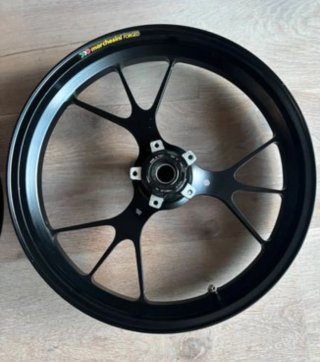Llantas Ducati Streetfighter V4S Negras