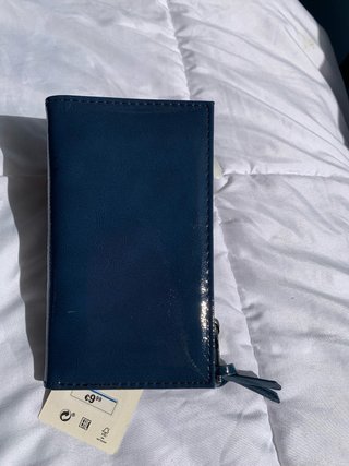 Cartera monedero Stradivarius charol azul petroleo
