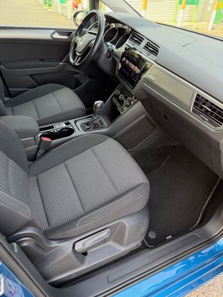 Volkswagen Touran 2.0TDI DSG Advancet&Navi 7Plaza