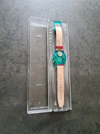 Swatch Chrono SCL103 Pink Spring