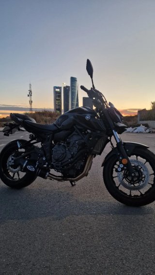 Yamaha MT-07 2024 Negra A2