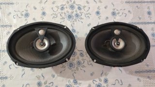 Altavoces coche.