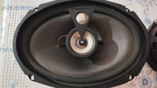Altavoces coche.