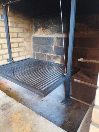 Parrilla Barbacoa Elevable de Hierro