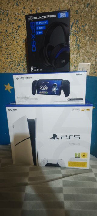 PS5 + Portal + Auriculares Gaming