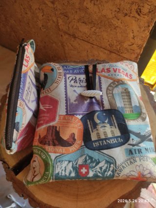 Funda libro y neceser estampado viajes