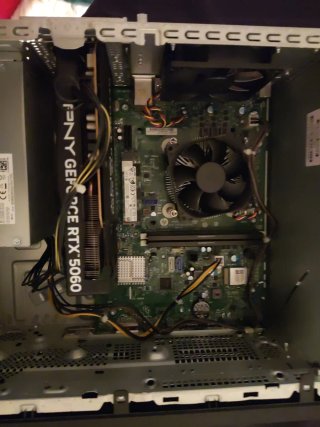Precio Negociable PC Gaming RTX 5060 + Pantalla LG