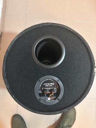 Subwoofer Alpine Negro