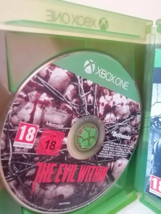 The Evil Within Xbox One - Fighting Chance Pack