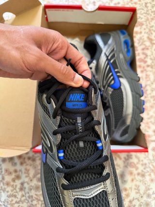 Nike Air Max Moto 2K Gris Oscuro Azul