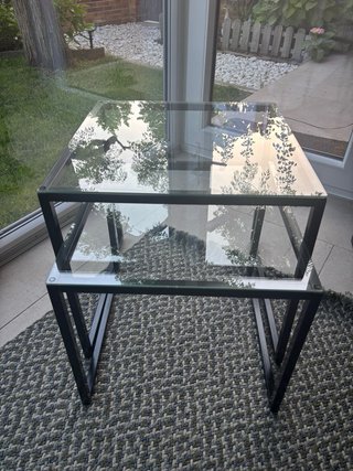 Mesa nido cristal y metal negro