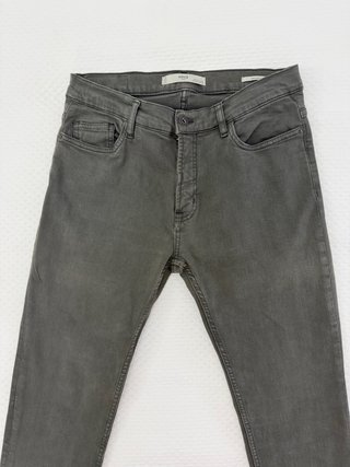 Pantalones grises Mango