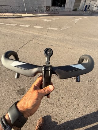 Manillar carbono Vision + porta GPS
