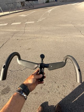 Manillar carbono Vision + porta GPS