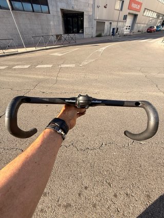Manillar carbono Vision + porta GPS