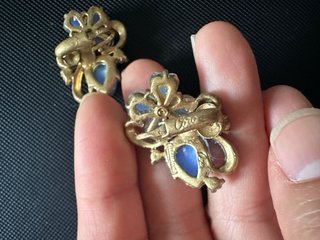Pendientes Coro Vintage Cristal Azul y Dorado