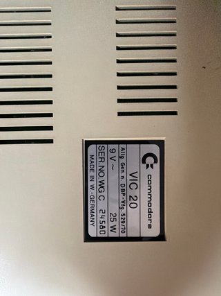 Commodore VIC-20 Computer (senza cavi)