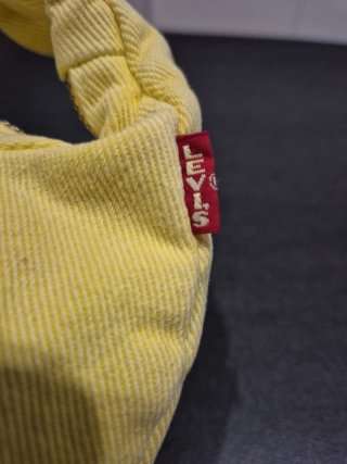 Bolso Baby Brooklyn Levi's Amarillo NUEVO