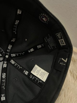 Gorra New Era Yankees Negra con Llamas Talla 7 1/4