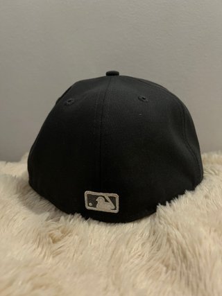 Gorra New Era Yankees Negra con Llamas Talla 7 1/4