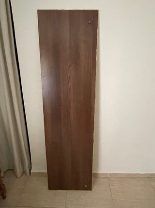 Espejo de cuerpo entero con marco de madera