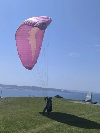 Parapente iniciación 85-110kg, más en mi perfil