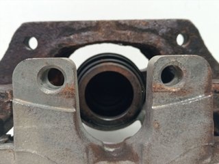 PINZA FRENO DELANTERA DERECHA BMW SERIE 1 CABRIO