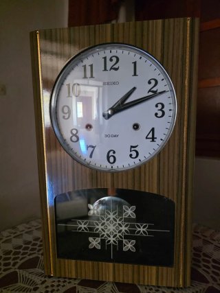 Reloj de pared SEIKO 30 días