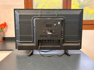Televisor SmartTech Negro