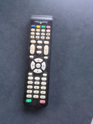 Televisor SmartTech Negro