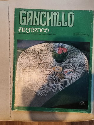 Lote 5 revistas de ganchillo