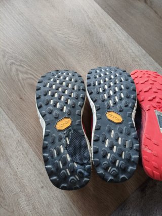 Lote Zapatillas Salomon y New Balance